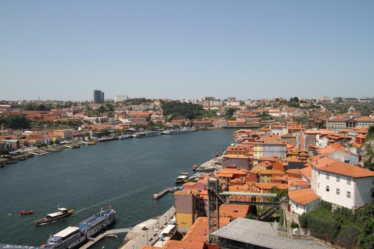 Design Apartment Porto Downtown Bagian luar foto